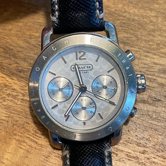 Coach Legacy Sport Chronograph with Leather Band - Picture 2 of 7